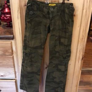 Women’s Junior Camo Cargo Pants